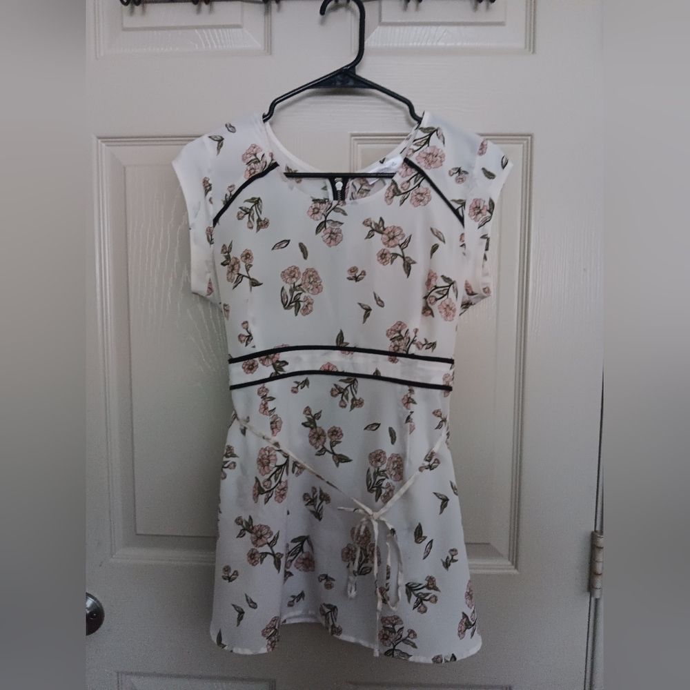 Floral Maternity Shirt🤍💐